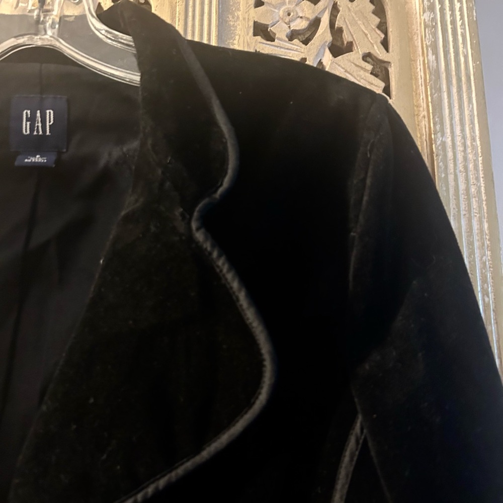 GAP black velvet blazer jacket velveteen long sleeves sleeve buttons Size 6 - Picture 3 of 9